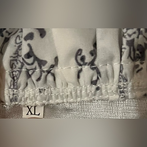 Incredibly Sweet Baby Doll Top. - Picture 3 of 3